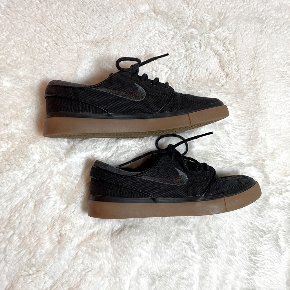 Stefan Janoski Nike Skateboarding Shoes